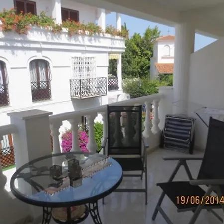 Carabeillo Near Beach Апартаменты